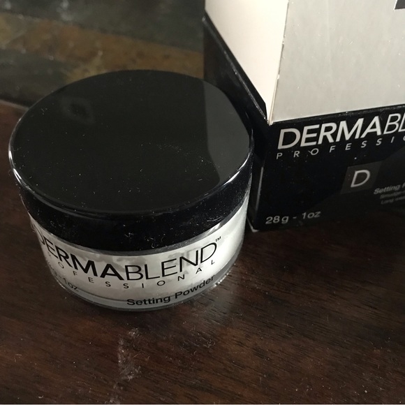 Dermablend new in box setting powder original - Picture 5 of 6
